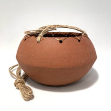 Load image into Gallery viewer, ROSA planter
